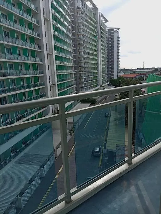 Apartment Affordable Staycation In Azure Manila Philippines